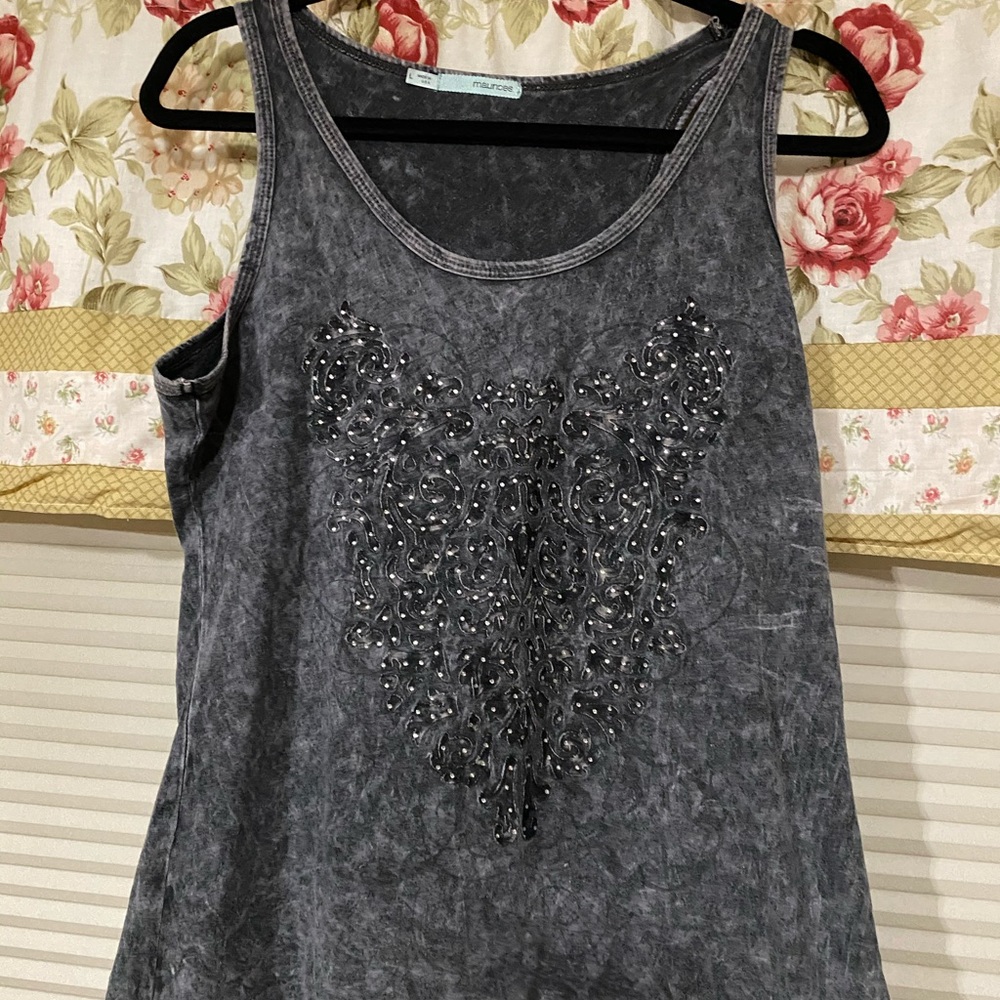 Cute tank top with bling